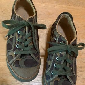 Coach sneakers size 8